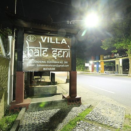 Villa Bale Seni Mataram Exteriér fotografie