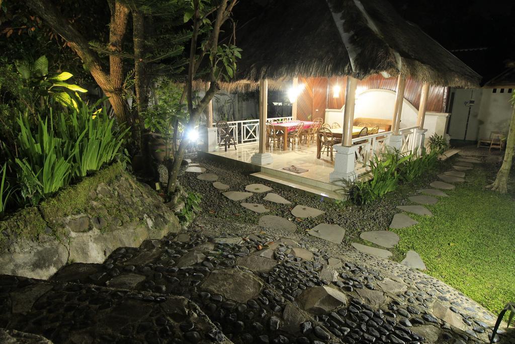 Villa Bale Seni Mataram Exteriér fotografie