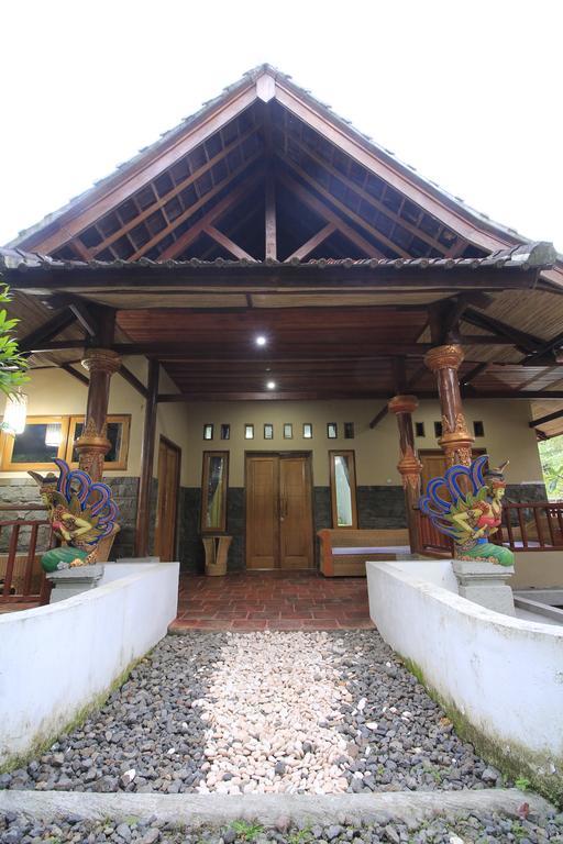Villa Bale Seni Mataram Exteriér fotografie