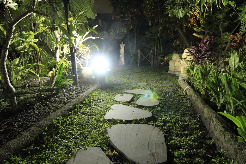 Villa Bale Seni Mataram Exteriér fotografie